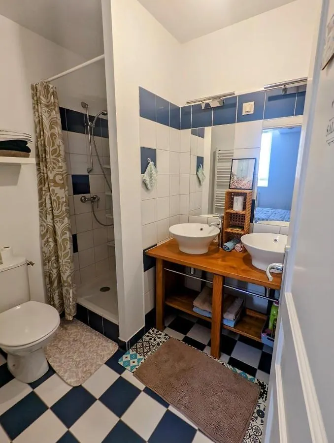 Apartment Auch 3 Chambres,120 M2 Au Calme Et En Ville !!!