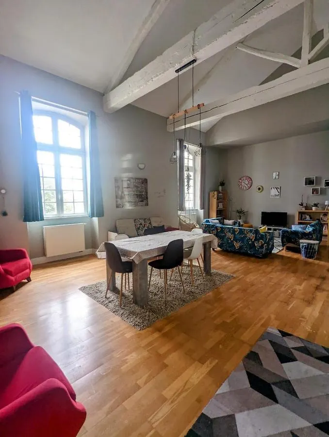 Auch 3 Chambres,120 M2 Au Calme Et En Ville !!! 0*,