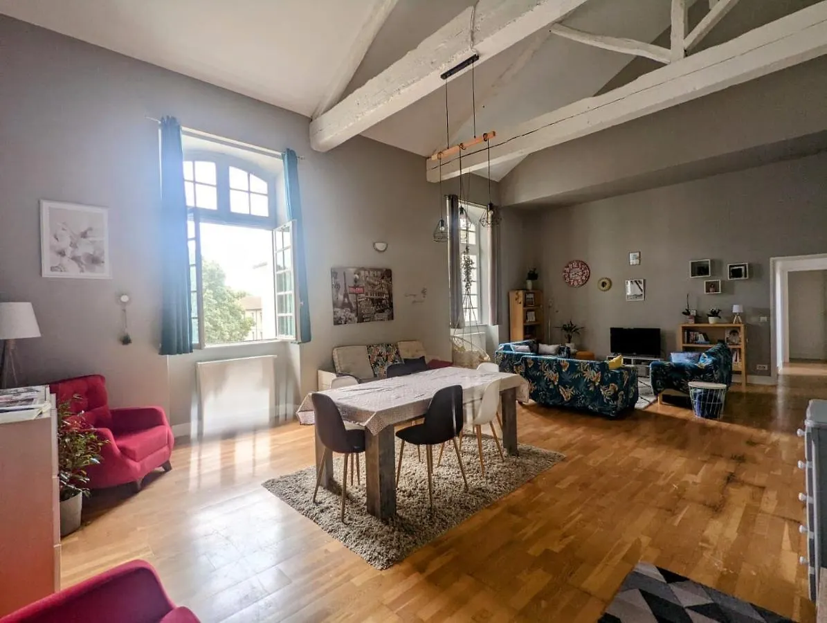 Auch 3 Chambres,120 M2 Au Calme Et En Ville !!! 0*,  France
