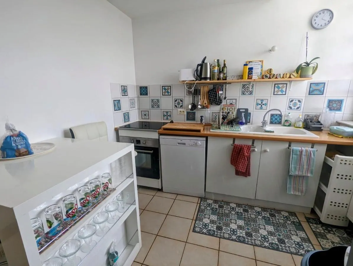 Auch 3 Chambres,120 M2 Au Calme Et En Ville !!! Apartment